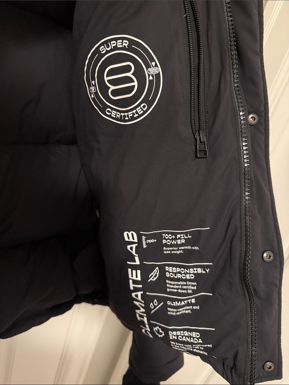 Aritzia Black Cropped Short Puffer Jacket - Picture 3 of 3